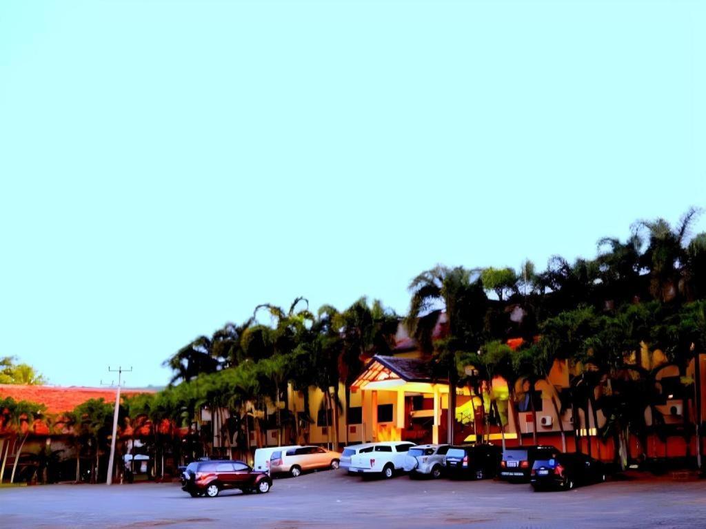 Augusta Pelabuhan Ratu Hotel Sukabumi Dış mekan fotoğraf