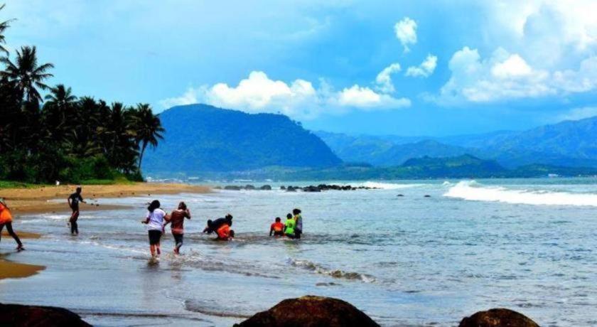 Augusta Pelabuhan Ratu Hotel Sukabumi Dış mekan fotoğraf