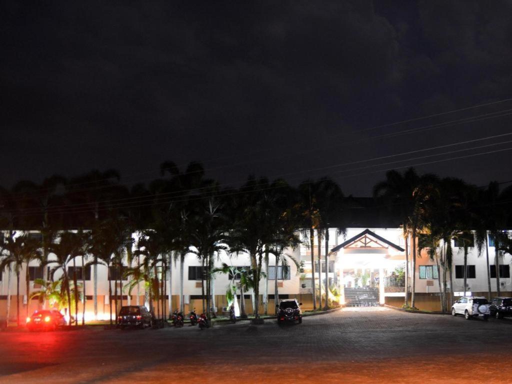 Augusta Pelabuhan Ratu Hotel Sukabumi Dış mekan fotoğraf