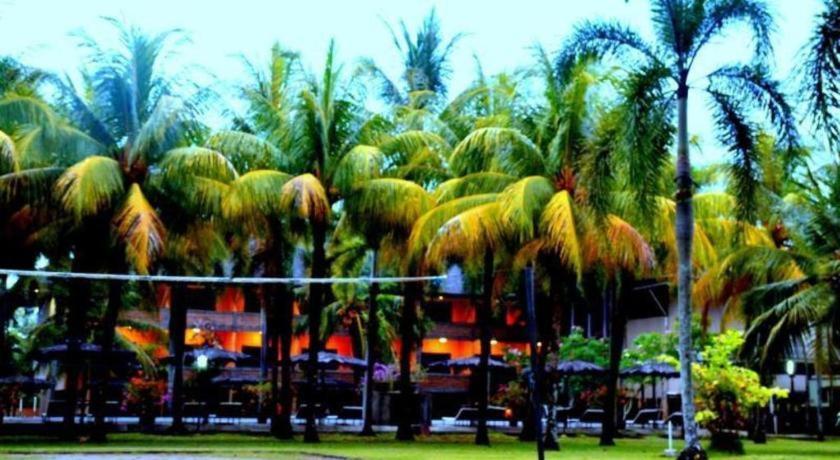 Augusta Pelabuhan Ratu Hotel Sukabumi Dış mekan fotoğraf
