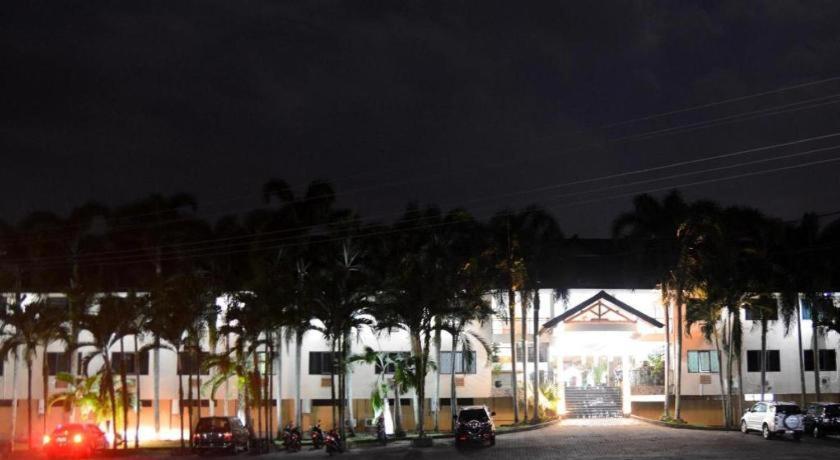 Augusta Pelabuhan Ratu Hotel Sukabumi Dış mekan fotoğraf