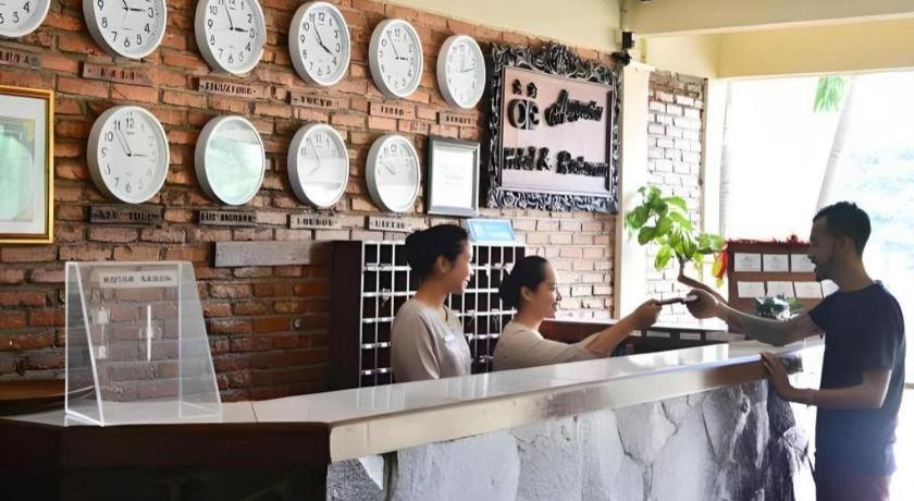 Augusta Pelabuhan Ratu Hotel Sukabumi Dış mekan fotoğraf
